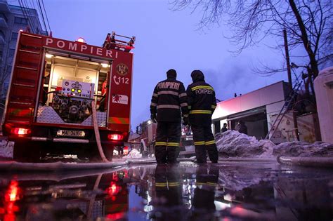 Laissés Seuls Chez Eux Quatre Enfants Meurent Dans Un Incendie En Roumanie