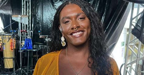 O'que É Mulher Transgenero - Grammy Latino: Liniker se torna a primeira mulher trans brasileira a ...