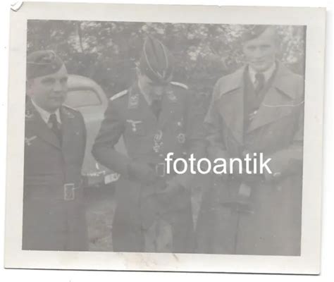 FOTO 2 WK Pilot Luftwaffe Orden Flugzeugführer Verleihung EK 2 Eisernes