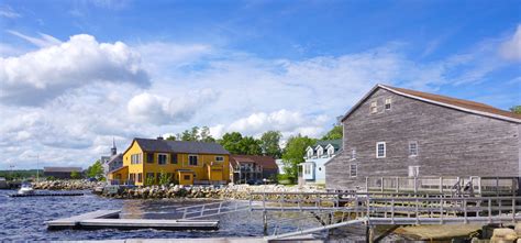 Cozy micro-adventures in Shelburne, Nova Scotia - TURNIPSEED TRAVEL