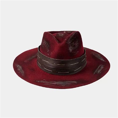 red rustic felt hat | COVETI