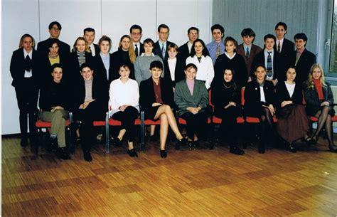 Photo de classe 1ère année BTS Action Commerciale de 1996 Lycée