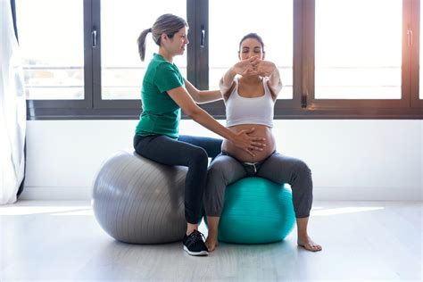 5 Ball Exercises For Pregnant Women