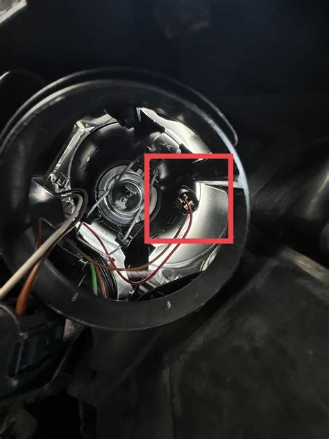 Mk 5 Sidelight Replacement Bulb Holder Seems Stuck Uk Volkswagen Forum
