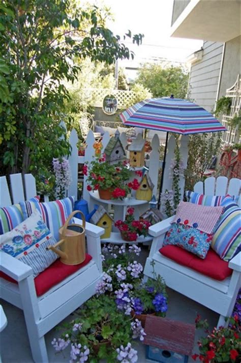 Ideas How To Decorate Your Garden Youramazingplaces