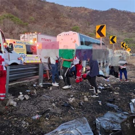 Autobús Se Desbarranca En Jalisco Las Víctimas Son Un Equipo De Fútbol