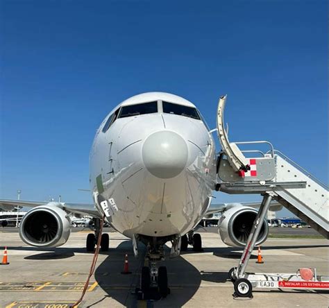 Flybondi Recibe Su Avi N N Mero Avion Revue Internacional