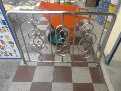 Silver Panel Stainless Steel Side Way Railing Mounting Type Floor At