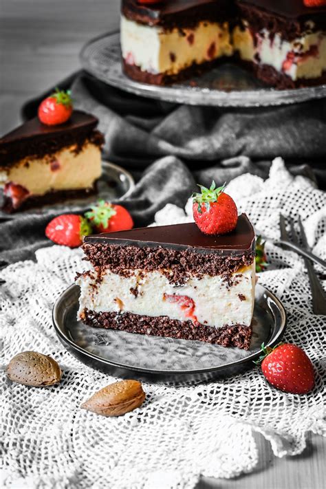 Oreo Erdbeer Torte Festliche Erdbeertorte Keeprecipes Your Universal