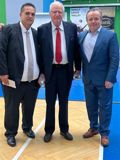 Community members rally around hannah moody arizona during the crisis 21