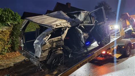 Tödlicher Unfall in Neumünster Hubschrauber sucht Auto Insassen SHZ