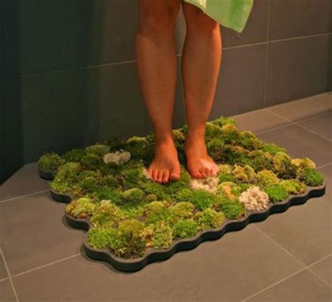 12 DIY Moss Bath Mat Ideas | How to Make Moss Bath Mat