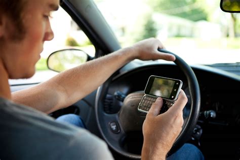 California 2025 Distracted Driving And Cellphone Usage Laws