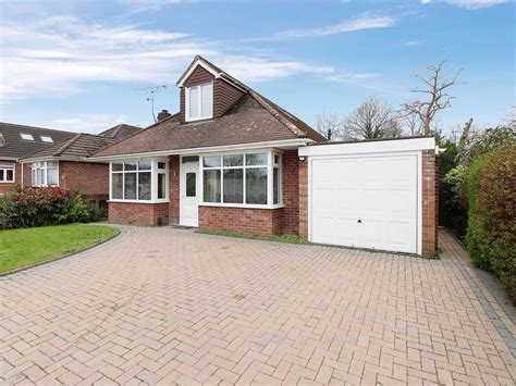 4 Bed Bungalow For Sale In Lackford Avenue Totton Southampton