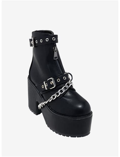 Black Double Buckle And Chain Platform Boots Hot Topic