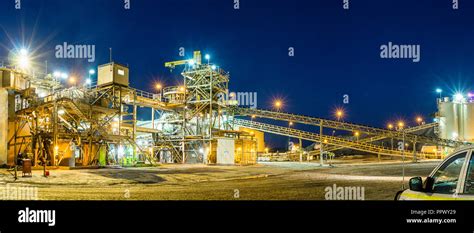 processing plant  western australian gold   night stock photo