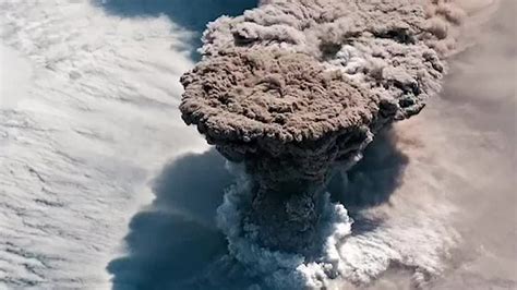 Russian Volcano Erupts For The First Time Since 1924 And The Images