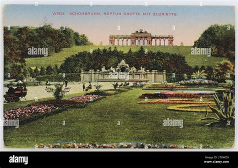 Sch Nbrunn Gloriette Blick Vom Schlosspark Mit Neptunbrunnen