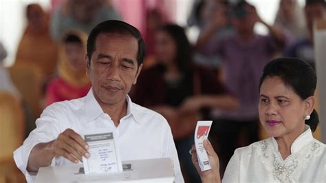 Offizielles Ergebnis Indonesiens Pr Sident Joko Widodo Gewinnt Wahl