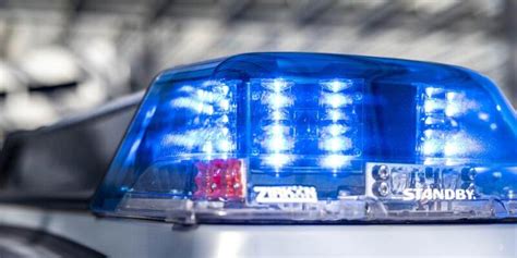 Mann droht mit Waffe Polizei im Großeinsatz