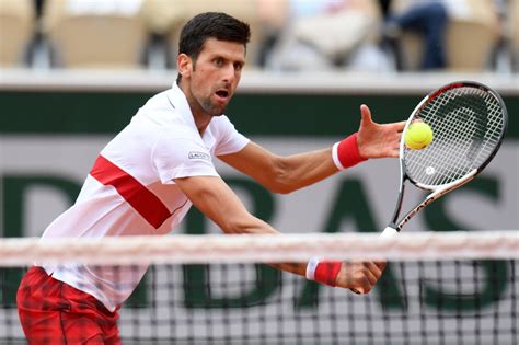 Djokovic K Mpft Sich Ins Achtelfinale Von Paris