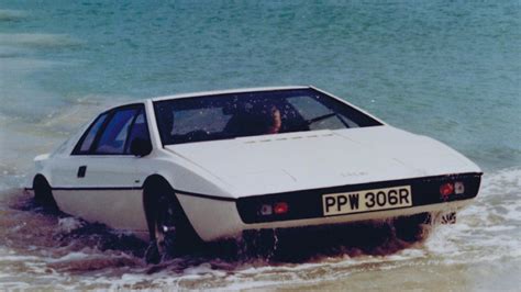 Spécial 007 La Lotus Esprit S1 de James Bond