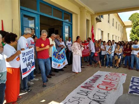 Ato em Cruz das Almas reivindica nomeação de reitora eleita na UFRB