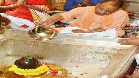 Yogi Becomes First Up Cm To Visit Kashi Vishwanath Temple 100 Times In 6 Years