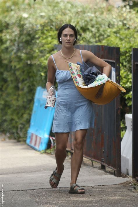 Jessica Brown Findlay Jessierbrownfindlay Nude OnlyFans Leaks Fappening FappeningBook