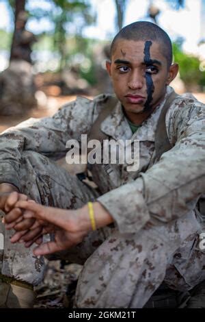 Recruits With Alpha Company 1st Recruit Training Battalion Compete In