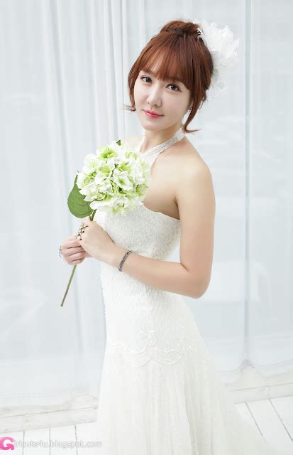 Xxx Nude Girls Yoon Seul In Wedding Dress