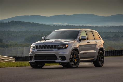 2019 Jeep Grand Cherokee Vs 2019 Toyota Highlander In Lexington Nc M And L Chrysler Dodge Jeep Ram