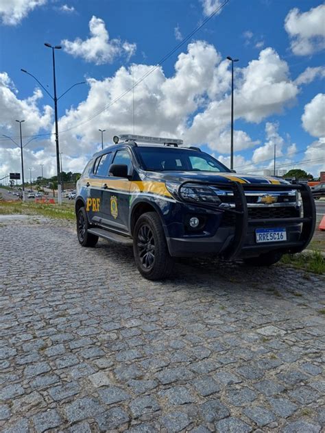 Prf Flagra Motociclista Dirigindo Cnh Suspensa Em Nossa Sra Do