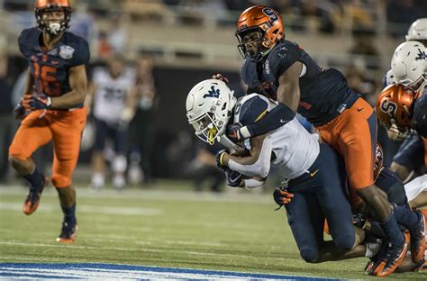 Syracuse Dominates Camping World Bowl Clinches First Win Season