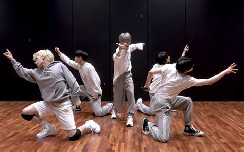 Txt Unveils Dance Practice Video For Latest Single X Lovesong I