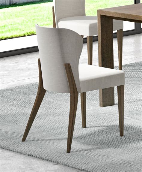 Silla Tapizada Con Patas De Madera Palisandro Interiorismo