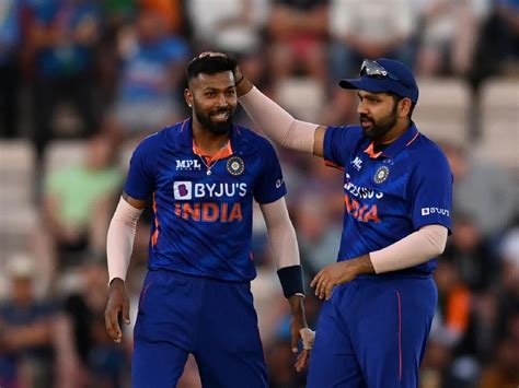 Hardik Pandya Ind Vs Eng 3rd Odi Live Update हार्दिक पांड्याचा डबल