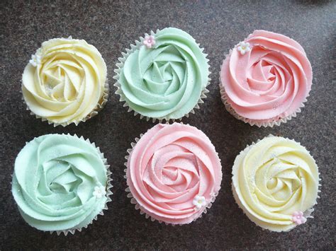 The Cupcake Bride: Pastel Cupcakes