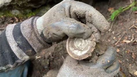 The Treasure Hunter Found A Treasure A Golden Vase Youtube