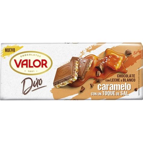 Dúo chocolate con leche relleno de chocolate blanco al caramelo con un