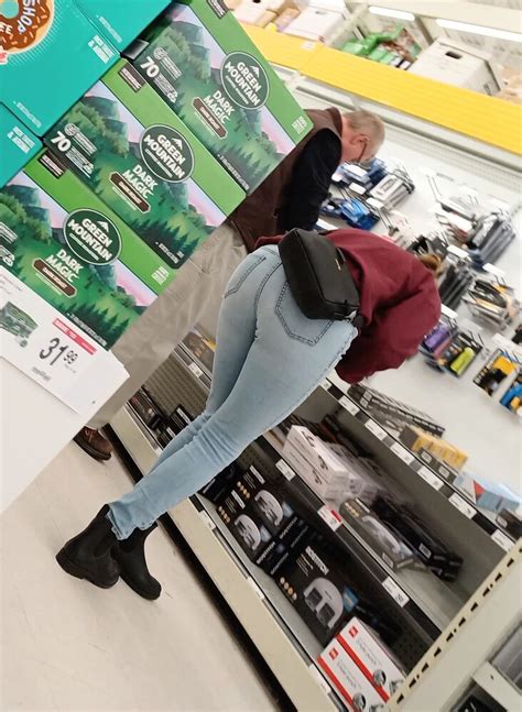 College Girl With A Nice Ass Bending Over In Jeans Oc Tight Jeans
