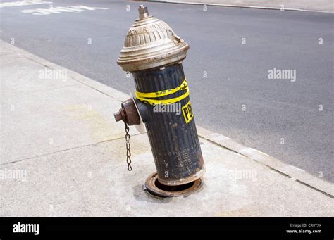 New York City Fire Hydrant Hi Res Stock Photography And Images Alamy
