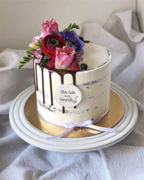 Semi Naked Cake S Viktoria Zuckerbäckerei