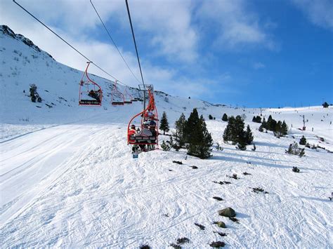 10 stations de ski familiales dans les Pyrénées