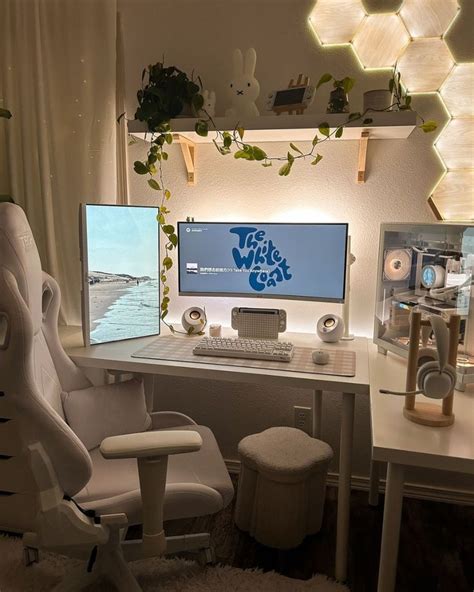 Cozy Setup Gamer Desk Setup Aesthetics Ide Dekorasi Meja Ide