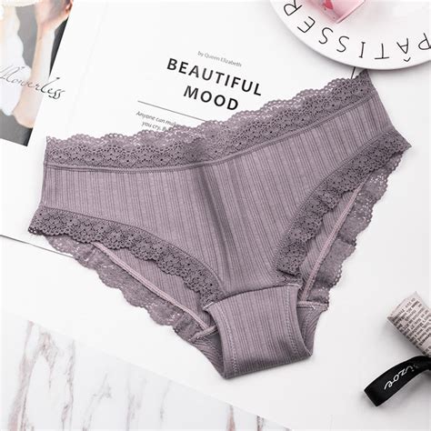 Famous Brand Womens Cotton Panties Female Lace Edge Breathable Briefs