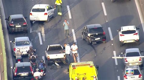 Acidente Causa Congestionamento Na Ponte Rio Niterói Na Volta Do