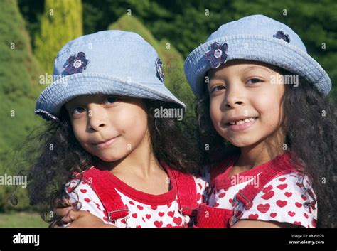 African Twin Sisters Hi Res Stock Photography And Images Alamy