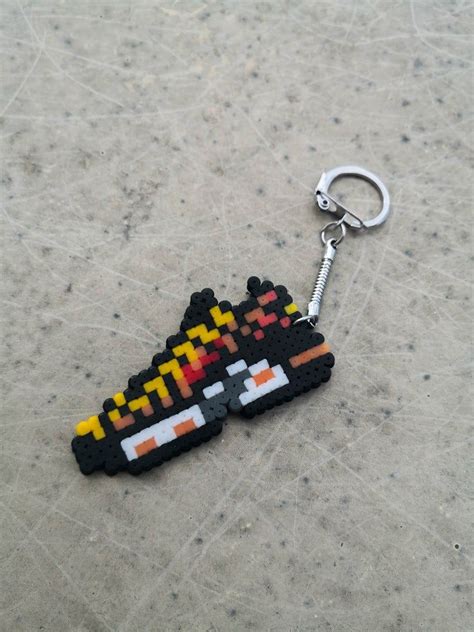 Sneaker Art Nike Air Max Plus TN Etsy Pixel Art Porte Clef