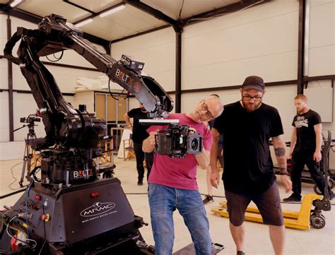 bolt   longest arm reach   industry cineplanet